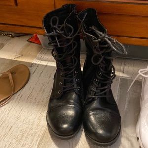 Cute combat boots size 7